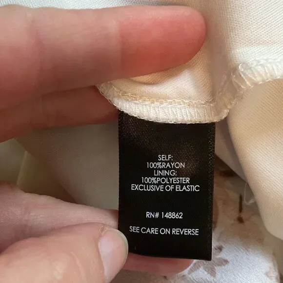 Torrid Ivory Floral Print Lace Trim Cold Shoulder Midi Dress Size 2 - Picture 12 of 13